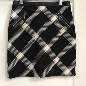 White House Black Market skirt